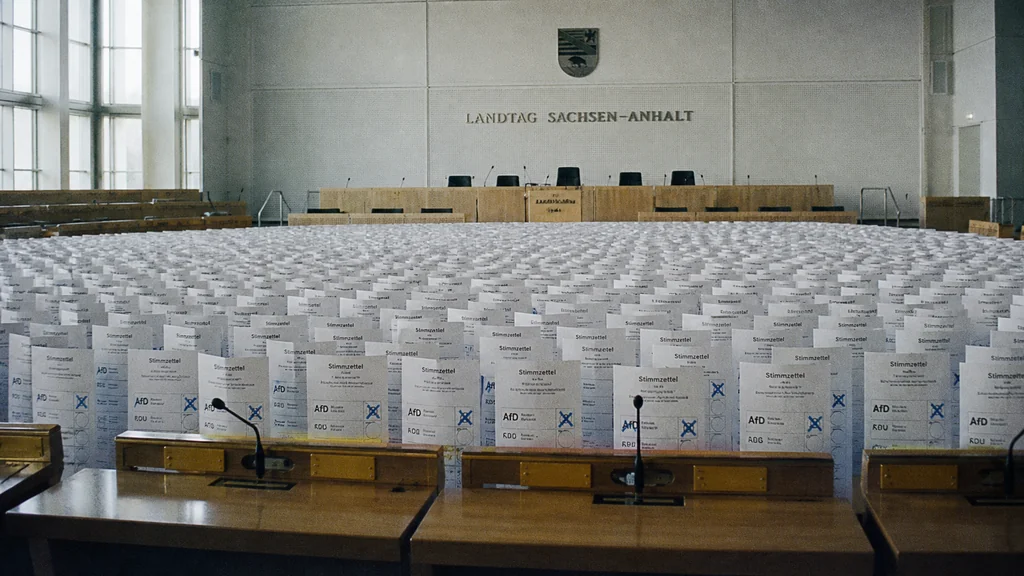 Η AfD προηγείται σταθερά στη Γερμανία, ο Μερτς στο 13%